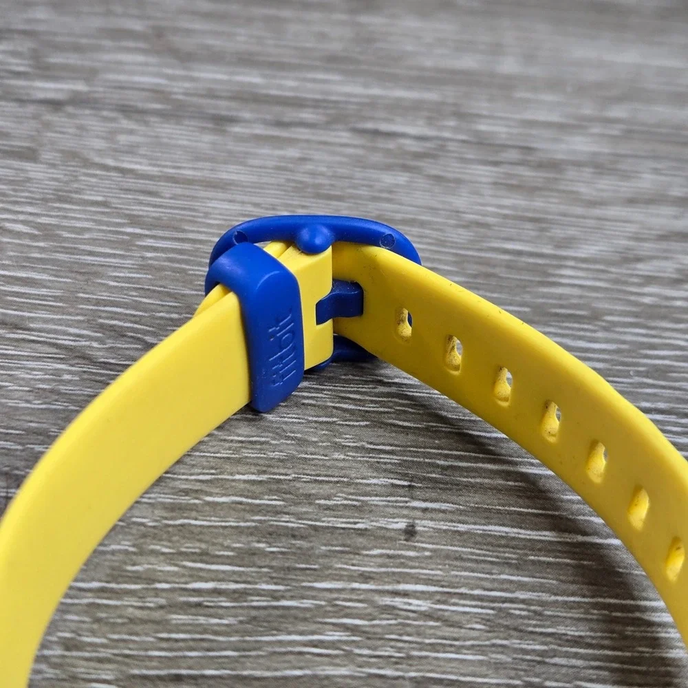 Fitbit Inspire 2 Minions Special Activity Tracker Watch Yellow Tested fb418